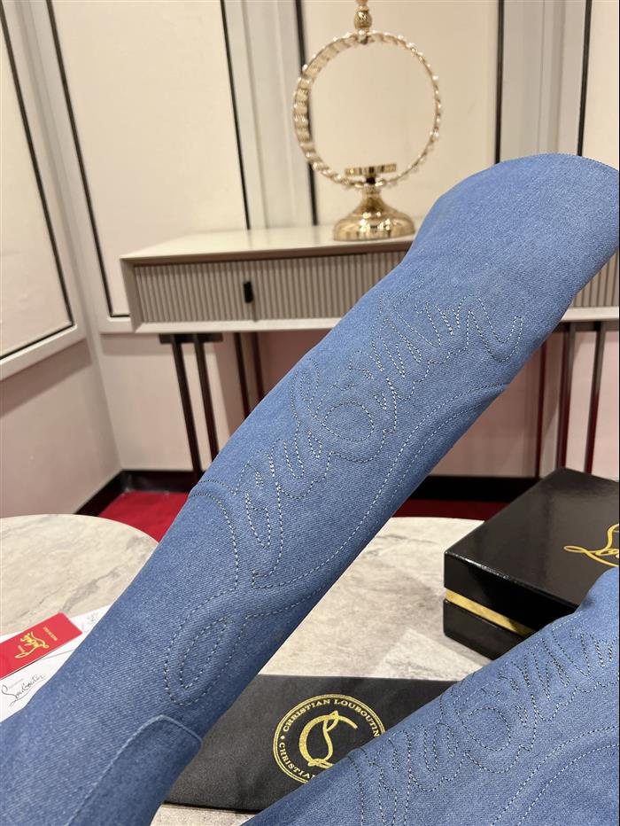 2025112817510260 550